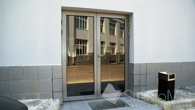 Алюминиевая входная дверь